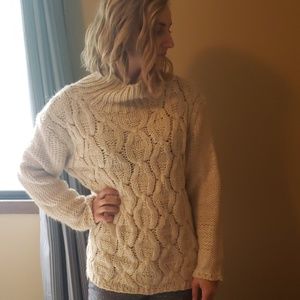 Oversized turtle neck